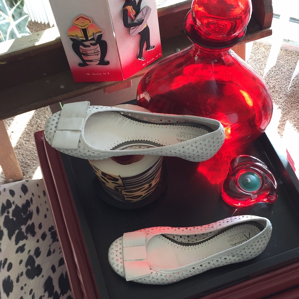 Clark’s Artisan Collection Euc Flats View 4